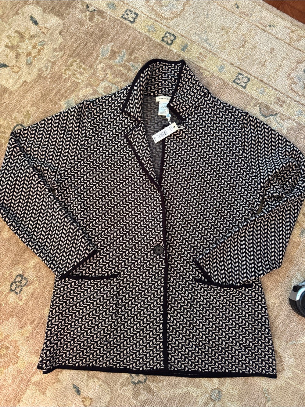 Max Studio Black and White Geometric Knit Cardigan size L